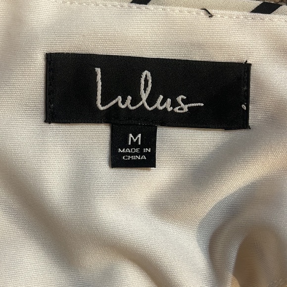 Flowy stripped Lulus Dress - Picture 3 of 3